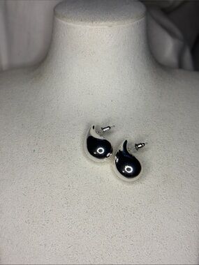Silver Metal Alloy lightweight bubble drop style earrings